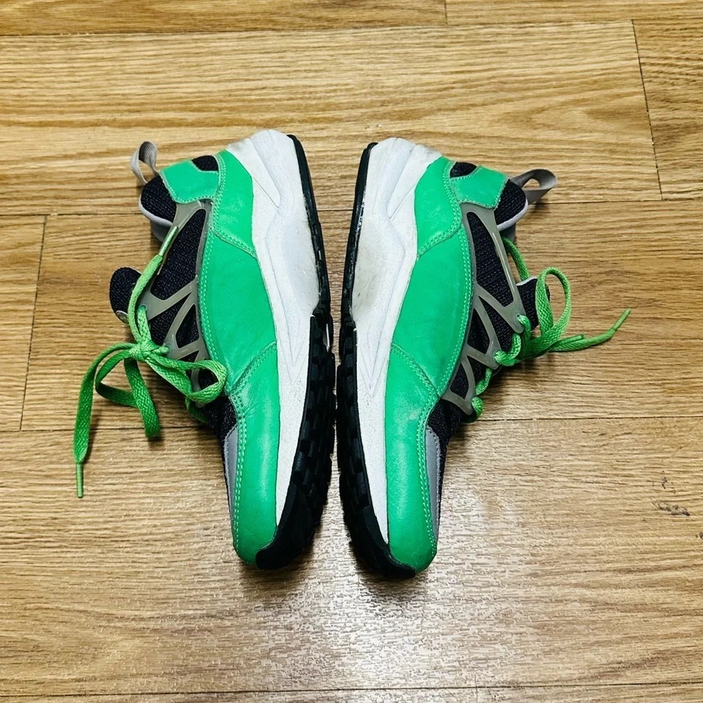 NIKE Air Green Sneakers